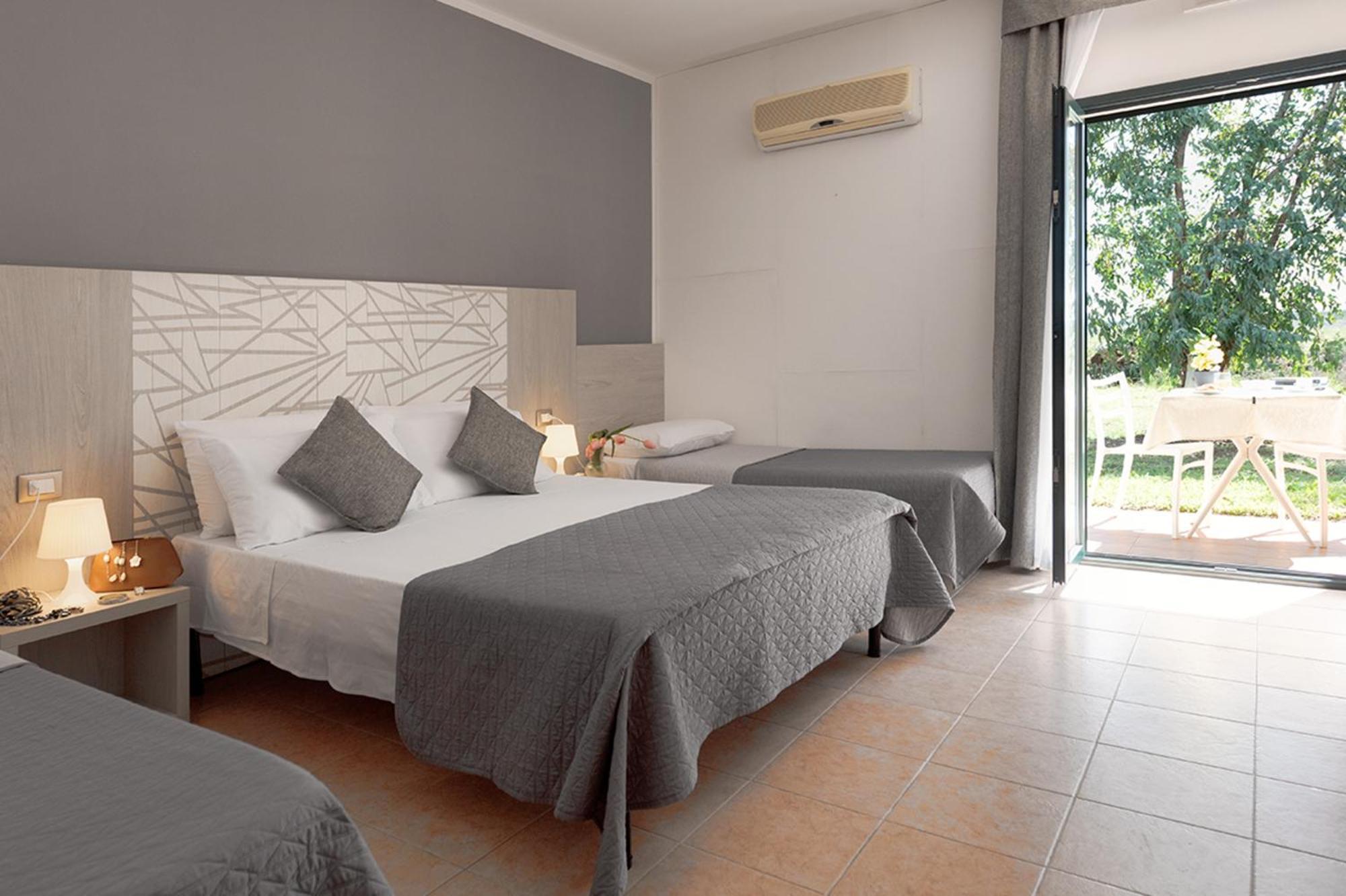 Hotel Le Muse Карпиняно Салентино Екстериор снимка
